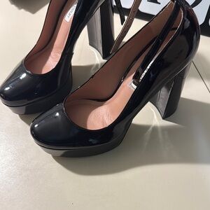 Elegant Black Patent Leather Women's Heels